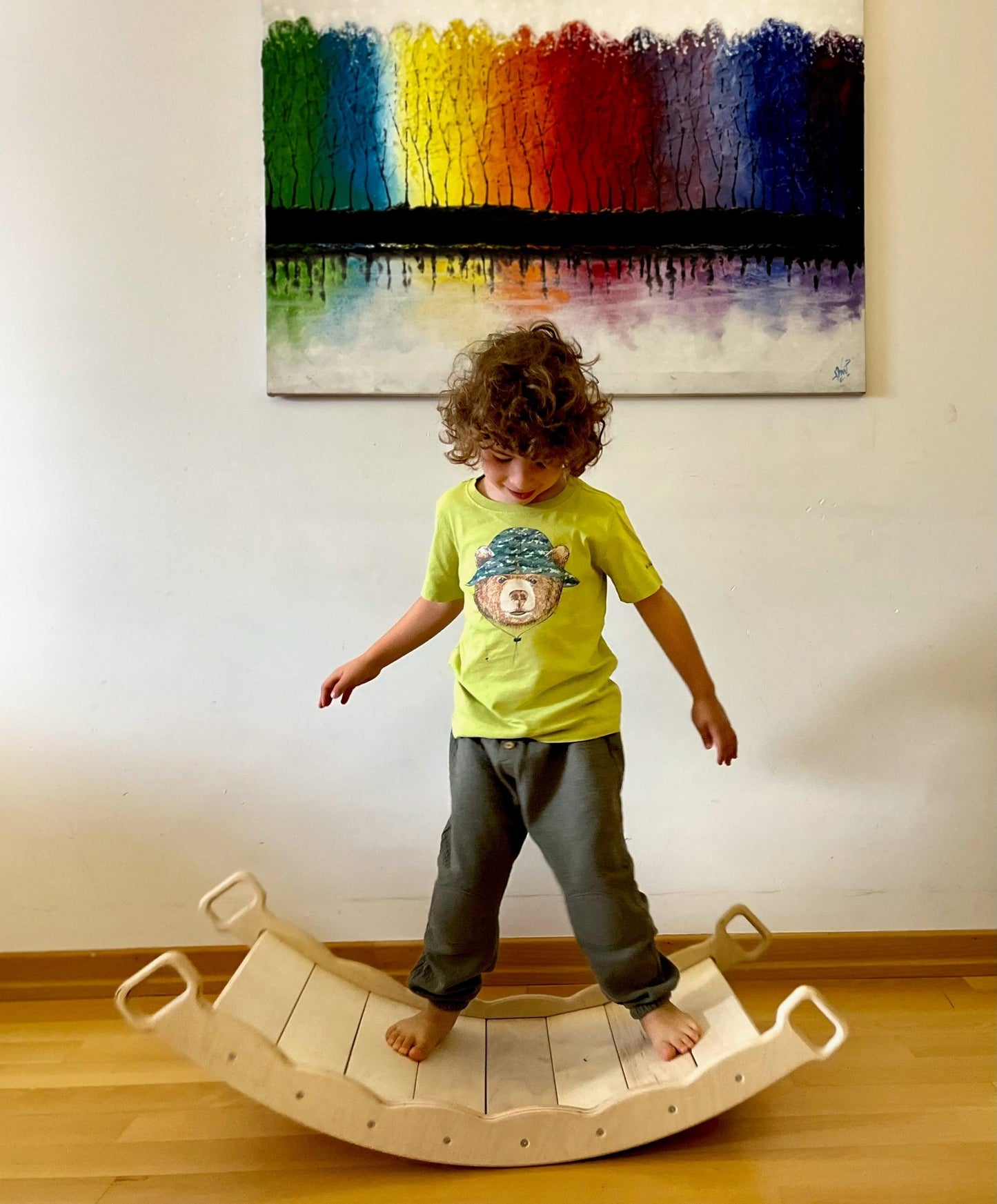montessori balance board playing balancing