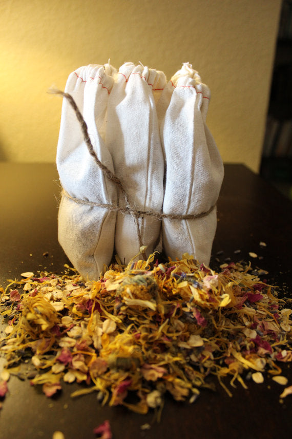 Baby Bath Tea Organic in flowers.